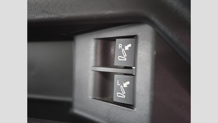 2019 認定中古車 Land Rover Discovery Sport サントリーニブラック D180 AWD（オートマチック） 標準ホイールベース ディスカバリー スポーツ