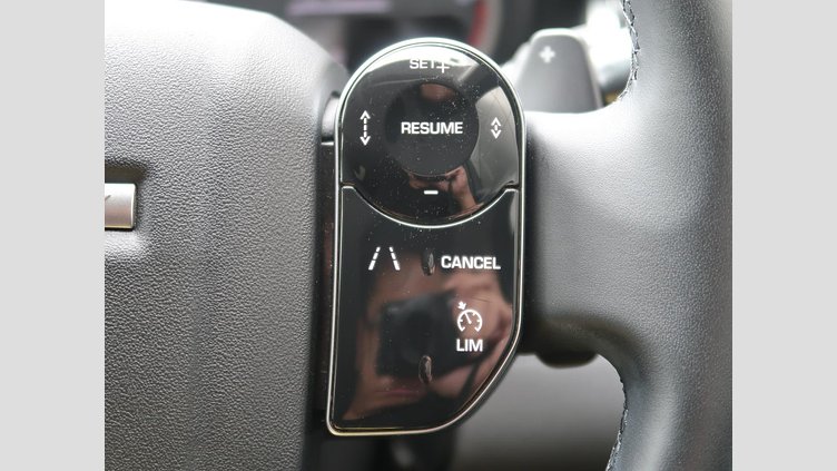 2019 認定中古車 Land Rover Discovery Sport サントリーニブラック D180 AWD（オートマチック） 標準ホイールベース ディスカバリー スポーツ