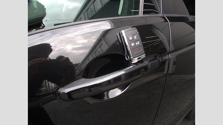 2019 認定中古車 Land Rover Discovery Sport サントリーニブラック D180 AWD（オートマチック） 標準ホイールベース ディスカバリー スポーツ