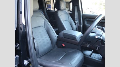 Defender 110 43