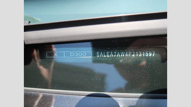 2022 認定中古車 Land Rover Defender 110 サントリーニブラック D300 AWD（AT） X