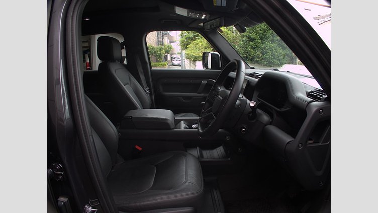 2024 認定中古車 Land Rover Defender 110 カルパチアングレイ D350 ディーゼルマイルドハイブリッド X-Dynamic HSE