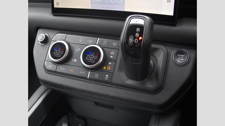 2024 認定中古車 Land Rover Defender 110 カルパチアングレイ D350 ディーゼルマイルドハイブリッド X-Dynamic HSE