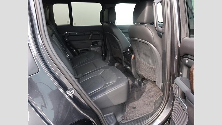 2023 認定中古車 Land Rover Defender 110 カルパチアングレイ D300 AWD（AT） X-DYNAMIC SE
