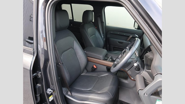 2023 認定中古車 Land Rover Defender 110 カルパチアングレイ D300 AWD（AT） X-DYNAMIC SE