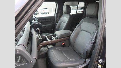 Defender 110 54