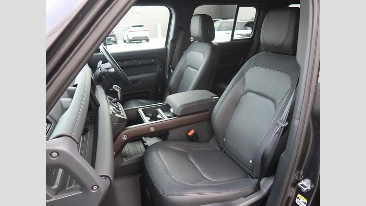 2023 認定中古車 Land Rover Defender 110 カルパチアングレイ D300 AWD（AT） X-DYNAMIC SE