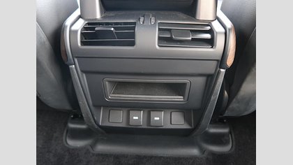Defender 110 64