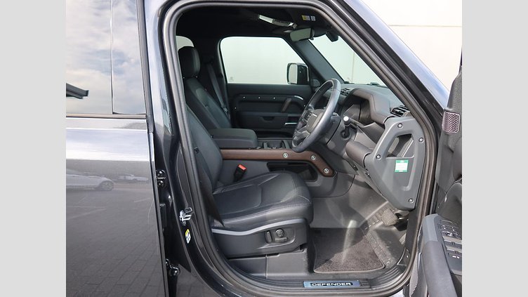 2023 認定中古車 Land Rover Defender 110 カルパチアングレイ D300 AWD（AT） X-DYNAMIC SE