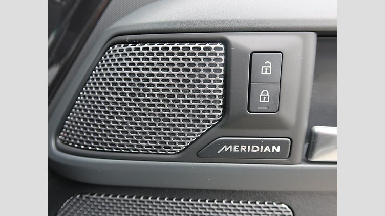 2023 認定中古車 Land Rover Defender 110 カルパチアングレイ D300 AWD（AT） X-DYNAMIC SE