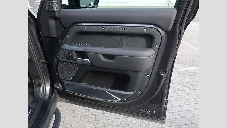 2023 認定中古車 Land Rover Defender 110 カルパチアングレイ D300 AWD（AT） X-DYNAMIC SE
