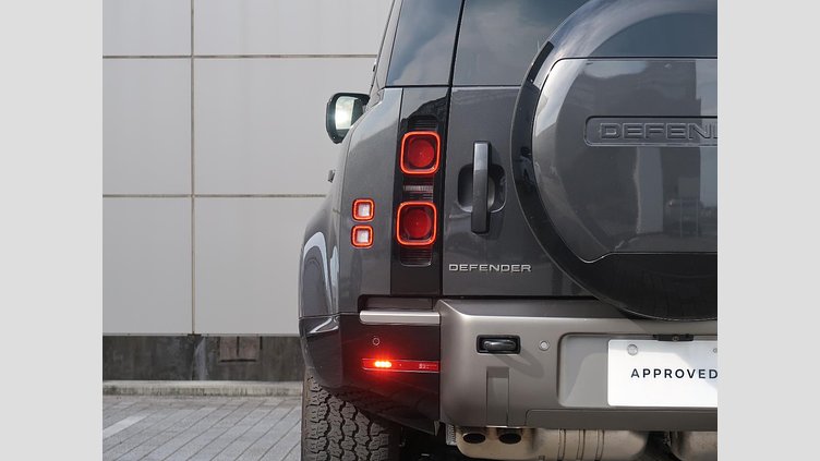 2023 認定中古車 Land Rover Defender 110 カルパチアングレイ D300 AWD（AT） X-DYNAMIC SE