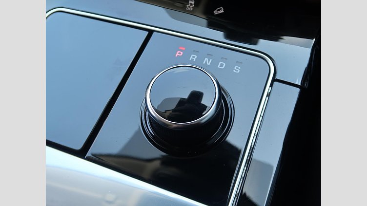 2018 認定中古車 Land Rover Range Rover Velar サントリーニブラック P250 R-DYNAMIC S