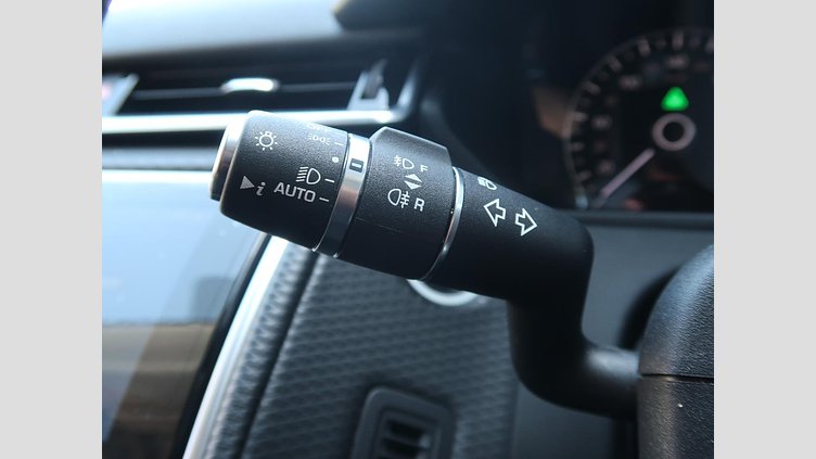2018 認定中古車 Land Rover Range Rover Velar サントリーニブラック P250 R-DYNAMIC S