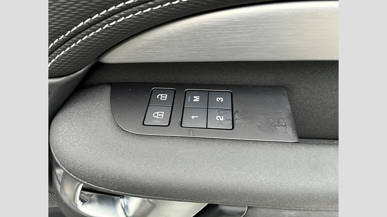 2025 認定中古車 Land Rover Discovery Lantau Bronze 3.0 litre i6D​ Dynamic HSE