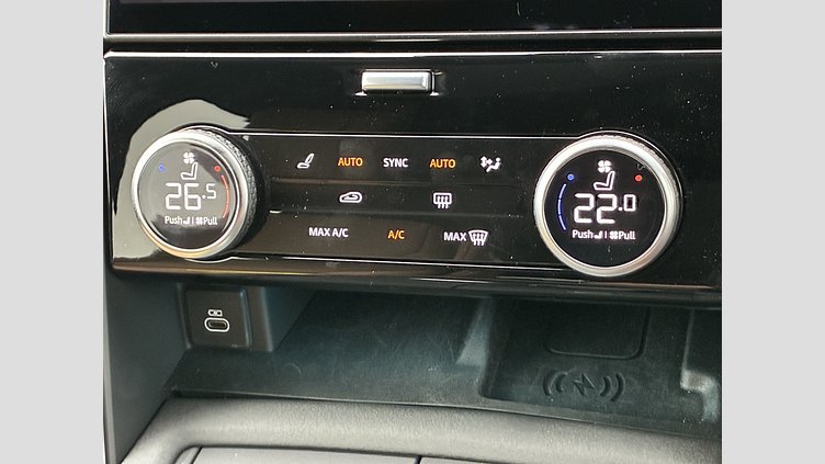 2025 認定中古車 Land Rover Discovery Lantau Bronze 3.0 litre i6D​ Dynamic HSE