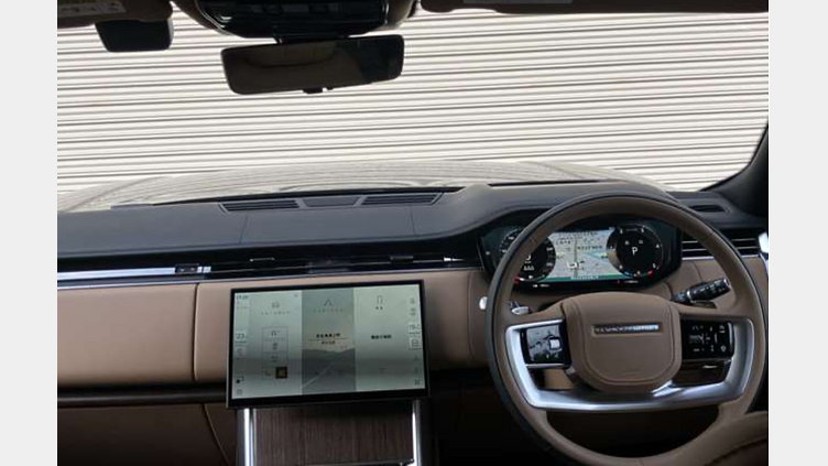 2024 認定中古車 Land Rover Range Rover シャラントグレイ D300 AWD MHEV（AT） スタンダードホイールベース HSE