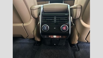 Range Rover 29