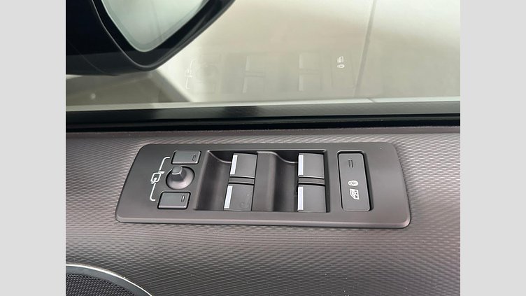 2025 Approved Land Rover Discovery Varesine Blue Automatic D350 Dynamic HSE