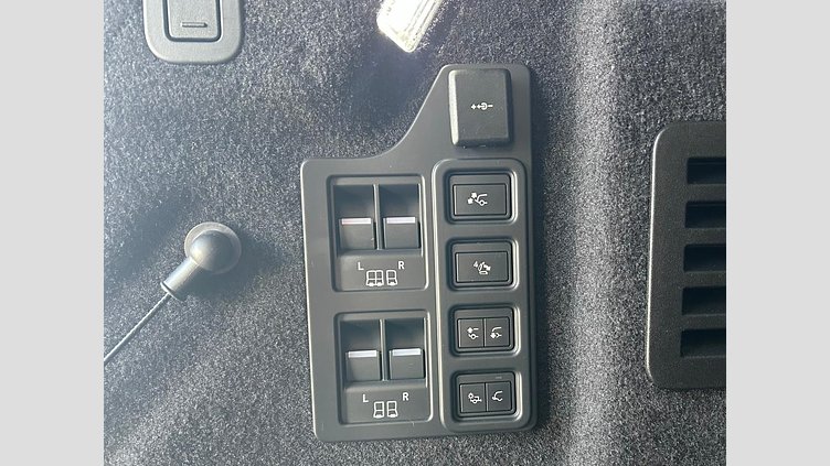 2025 Approved Land Rover Discovery Varesine Blue Automatic D350 Dynamic HSE