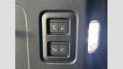 Defender 110 28