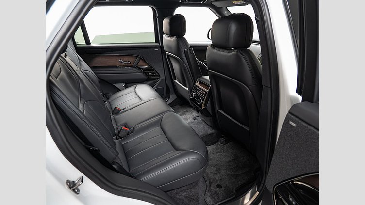 2023 認定中古車 Land Rover Range Rover Sport フジホワイト D300マイルドハイブリッド スタンダードホイールベース Dynamic HSE