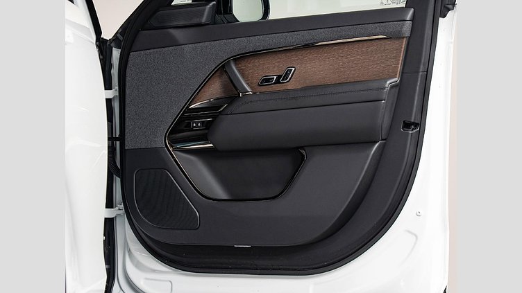 2023 認定中古車 Land Rover Range Rover Sport フジホワイト D300マイルドハイブリッド スタンダードホイールベース Dynamic HSE
