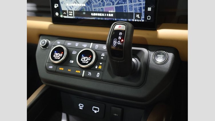 2023 認定中古車 Land Rover Defender 110 Carpathian Grey 3.0 litre i6D​ 110X D300