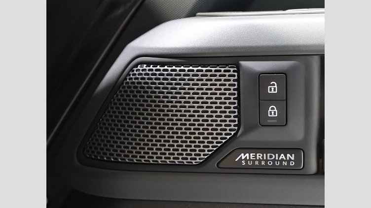2023 認定中古車 Land Rover Defender 110 Carpathian Grey 3.0 litre i6D​ 110X D300
