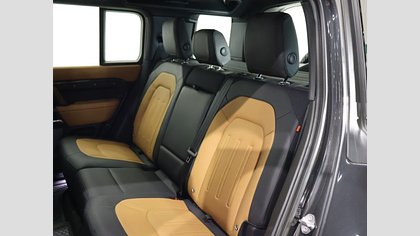 Defender 110 4