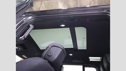 Defender 110 13