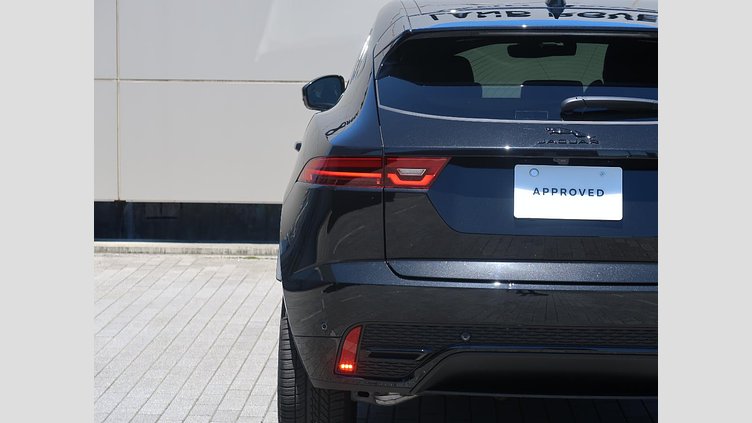 2024 認定中古車 Jaguar E-Pace Santorini Black 2.0 litre i4D​ R-Dynamic SE D200