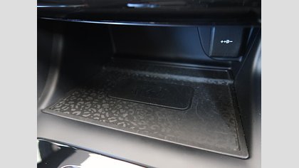 E-Pace 8