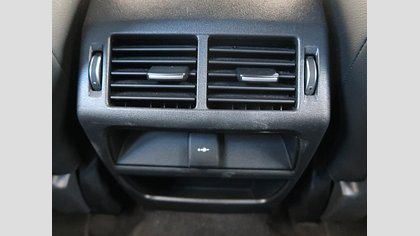 E-Pace 35