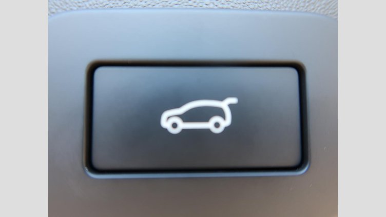 2024 認定中古車 Jaguar E-Pace Santorini Black 2.0 litre i4D​ R-Dynamic SE D200