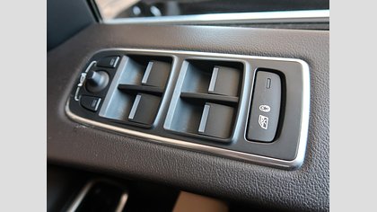 F-Pace 6