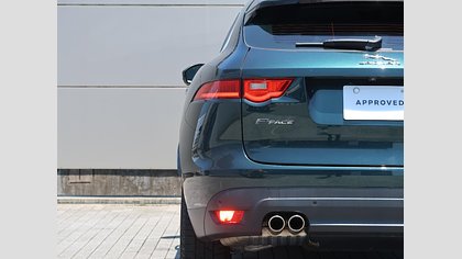 F-Pace 34
