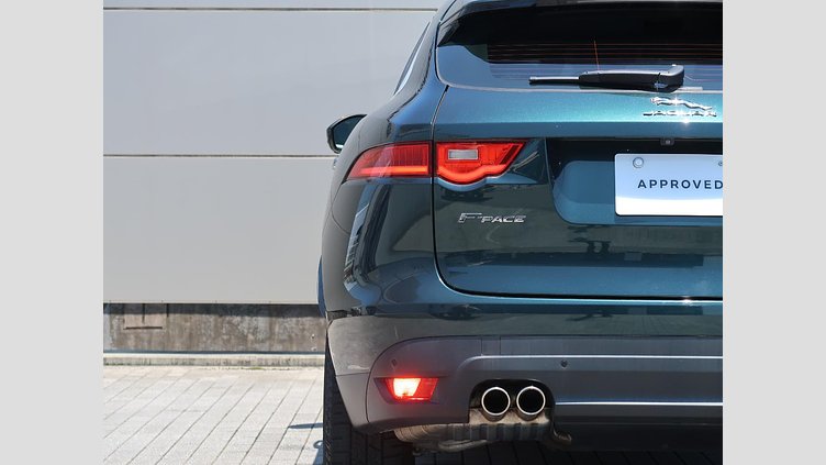 2016 認定中古車 Jaguar F-Pace British Racing Green ディーゼル プレステージ