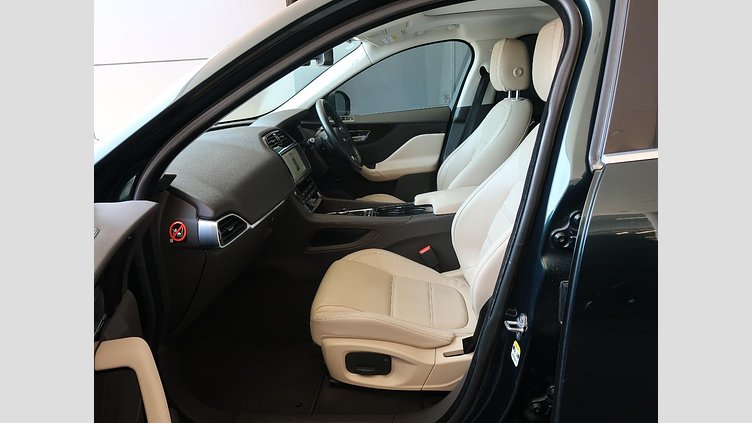 2016 認定中古車 Jaguar F-Pace British Racing Green ディーゼル プレステージ