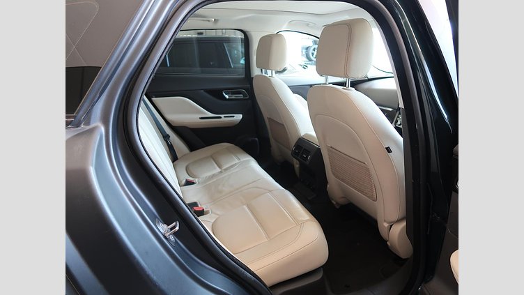 2016 認定中古車 Jaguar F-Pace British Racing Green ディーゼル プレステージ