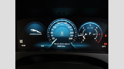 F-Pace 23