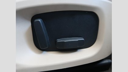 F-Pace 5