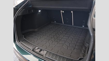 F-Pace 10