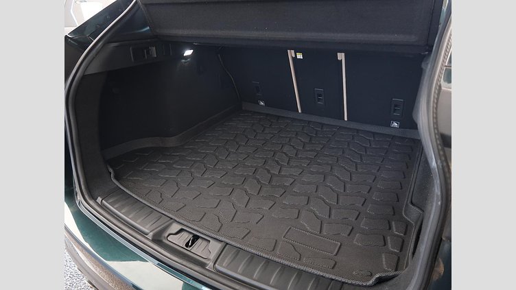 2016 認定中古車 Jaguar F-Pace British Racing Green ディーゼル プレステージ