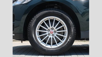 F-Pace 42