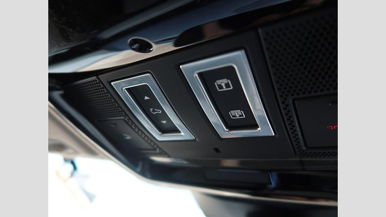 2021 認定中古車 Land Rover Range Rover Sport Santorini Black 3.0 litre i6D​ SE 300PS