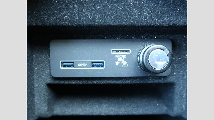2021 認定中古車 Land Rover Range Rover Sport Santorini Black 3.0 litre i6D​ SE 300PS