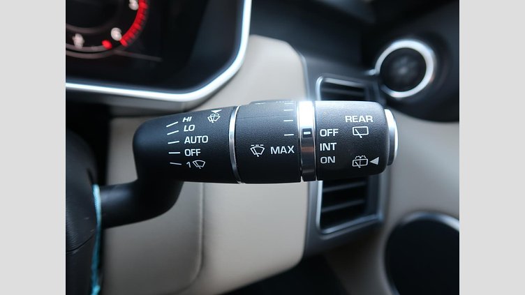 2021 認定中古車 Land Rover Range Rover Sport Santorini Black 3.0 litre i6D​ SE 300PS