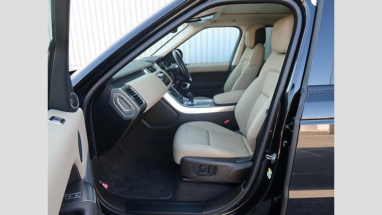 2021 認定中古車 Land Rover Range Rover Sport Santorini Black 3.0 litre i6D​ SE 300PS