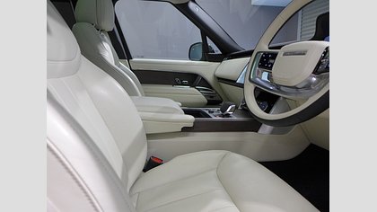 Range Rover 26
